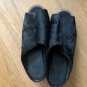 Ecote Black Fur-Textured Mules